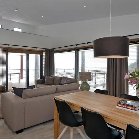 Beach Resort Punt West