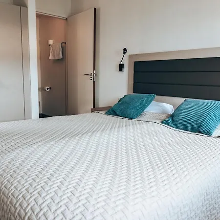 Oasis Punt-west & Appartement
